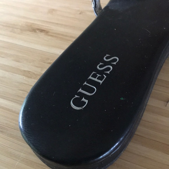 Guess Shoes - Guess flip-flops